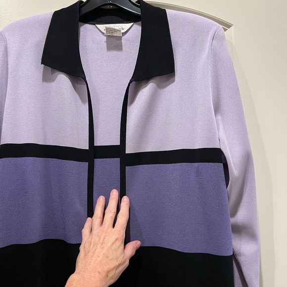 Cardigan. Light weight machine washable  does not wrinkle. Perfect condition - Picture 2 of 4